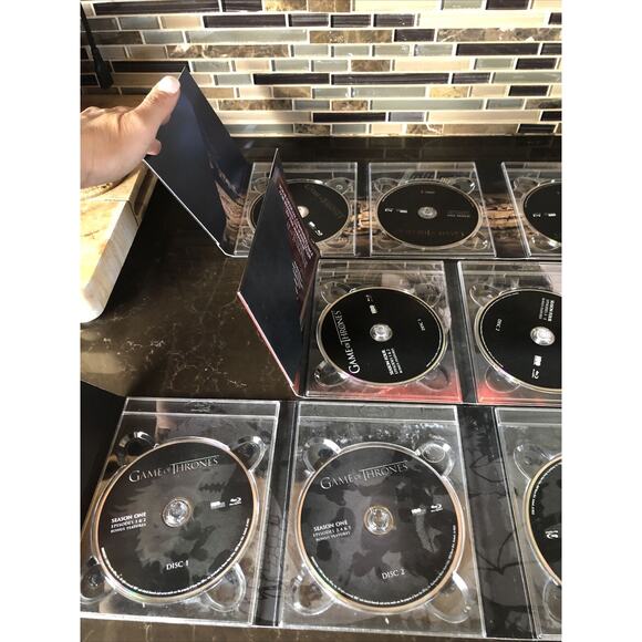 Game of Thrones: DVD LOT The Complete First Second Fourth Season 1 2 4 Box Set - Picture 5 of 5